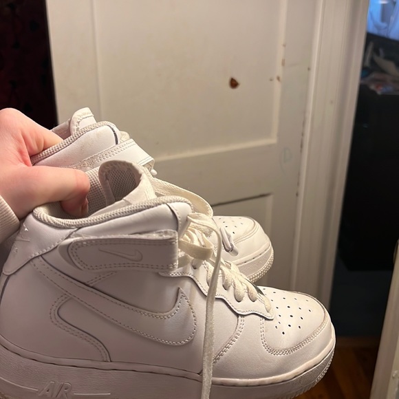 High top Air Force ones - Picture 1 of 3